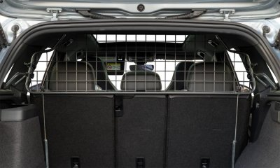 Travall Dog Guard for Volkswagen Tayron (2025–)