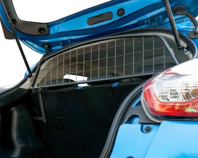 Travall Dog guard Nissan Juke from 2010-2020