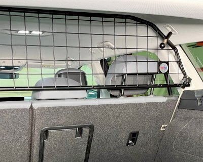 Dog guard Skoda Superb station wagon from 2024-