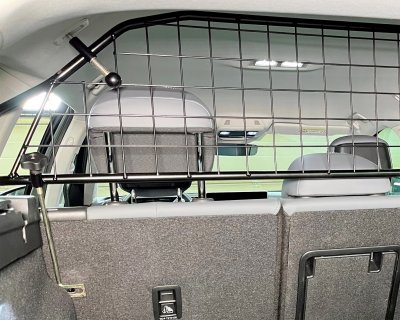 Dog guard Skoda Superb station wagon from 2024-