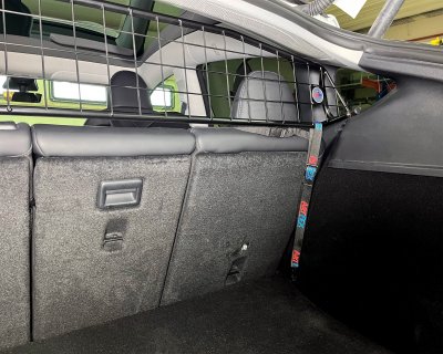 Dog guard Tesla Model Y 2020-2025