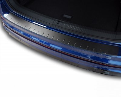 Rear bumper protection Volkswagen Tiguan 2024- | Black Aluminium