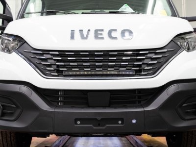 LEDSON Juno C LED light bar Iveco Daily from 2019-