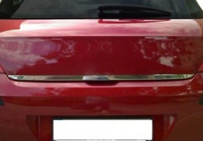 Stainless steel bottom strip for the tailgate of Peugeot 308 2007-2013