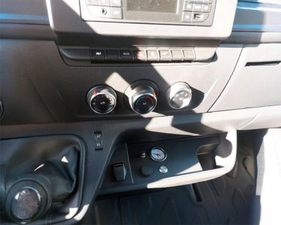 Auxiliary air suspension kit Nissan NV400 2010-2021