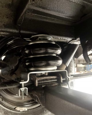 Auxiliary air suspension for your Opel Movano 2022-