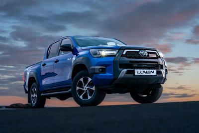 LED Light Bar Package 2x Lumen SQ16 Toyota Hilux from 2020 onwards