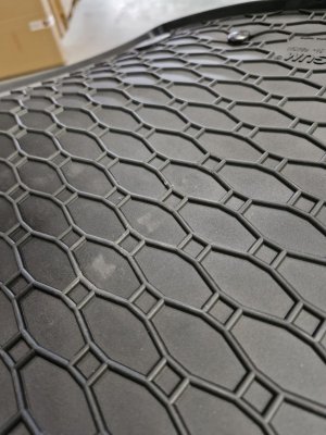 Floor mats Skoda Kodiaq 2024- | Used parts sorting