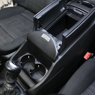 Center console Mercedes EQV from year 2020-