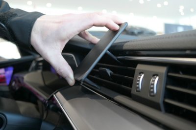 Mobile phone holder for Audi e-tron from 2019-