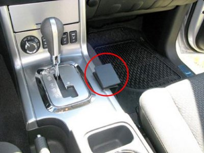 Mobile phone holder Nissan Navara from 2010-2015
