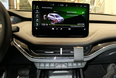 Mobile phone holder Skoda Elroq 2025- | Mounting under center screen