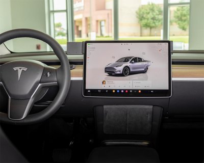 Mobile Holder Tesla Model Y from 2020- | Mounting to the left of the monitor