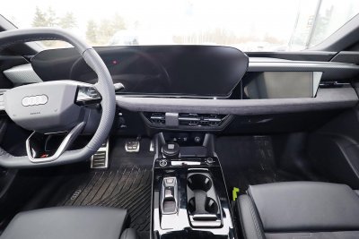 Mobile phone holder Audi A6 e-tron from 2025 onwards | For mounting under the screen