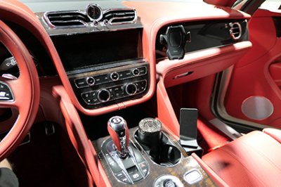 Mobile phone holder Bentley Bentayga from 2016-