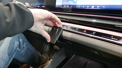 Mobile phone holder for BMW i5 from 2024-