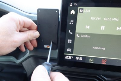 Mobile phone holder Dacia Duster from 2024 and newer