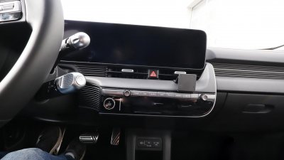 Mobile phone holder Hyundai IONIQ 5 from 2024 onwards