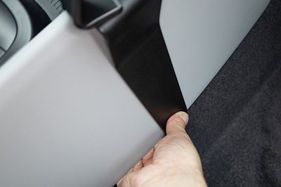Installation of mobile phone holder for Hyundai KONA 2023-