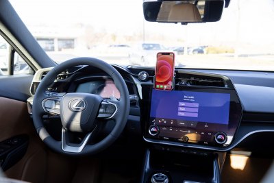 Mobile phone holder Lexus RZ 2023-