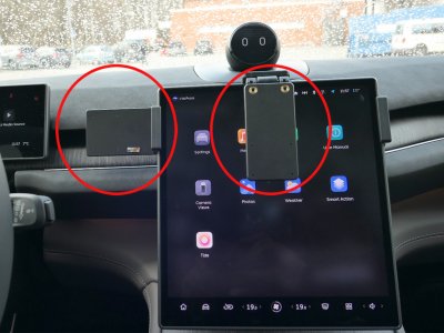 Mobile phone holder NIO ET7 from 2023-