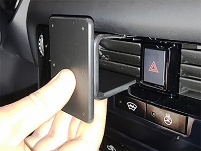 Cell phone holder Nissan X-Trail from model year 2022-