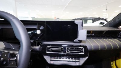 Mobile phone holder Renault 5 from 2024 onwards | For mounting to the right of the screen
