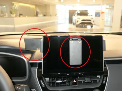 Mobile phone holder Toyota Corolla Cross from 2021-