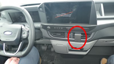 Mobile phone holder Volkswagen Caravelle T7 from 2024 onwards