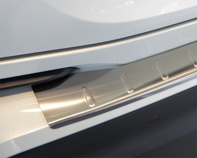 Exampel image: Rear bumper protection Volkswagen ID.Buzz 2023- | Polished | With edge