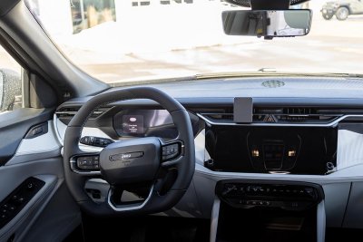 Phone holder for Jeep Cherokee from 2026- | Model specific