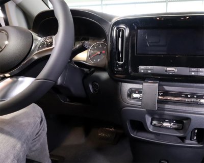 Mercedes Vito Phone Holder (2024–) | Unider Center Console