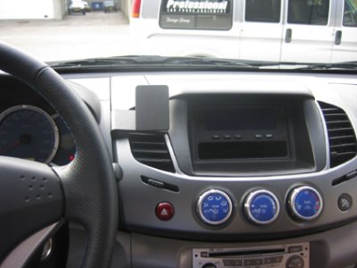 Mobile phone holder Mitsubishi L200 from 2006-2015