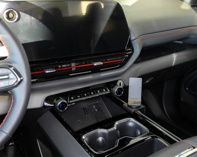 Mobile phone holder Chevrolet Silverado EV 2024- | Mounting to the right of the center console