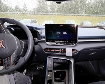 Mobile phone holder Cupra Terramar 2025-