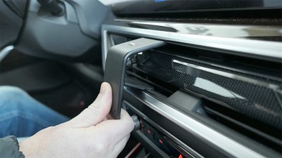 Installation of Proclip mobile phone holder for BMW X6 from model year 2024-