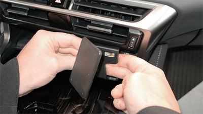 Installation of mobile phone holder Lexus RX from 2023- onwards