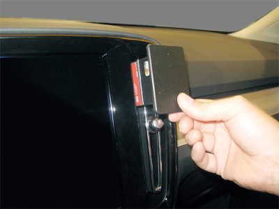 Mobile holder for Volvo EX40 from 2025- | Mounting to the right of the center screen