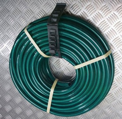 Quick Fist Super rubber mount is made of high quality rubber and is not affected by heat, cold or salt water and is UV resistant