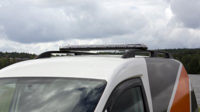 Lightbar Response 1061 mm mounted on VW Caddy