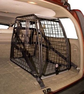 Safety harness for anchoring a dog cage