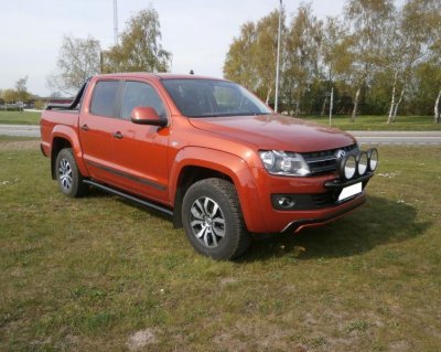 Stainless steel side bars with matte black powder coating for VW Amarok from 2011-