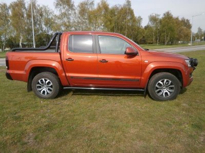 Stainless steel side bars with matte black powder coating for VW Amarok from 2011-