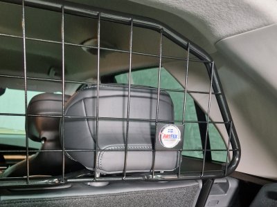 Dog guard Kia Niro 2023-