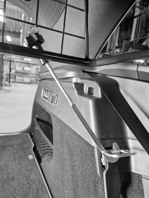 Dog guard Mercedes GLC from year 2023-