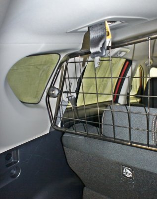 Dog guard Toyota RAV4 from model year 2013-2018