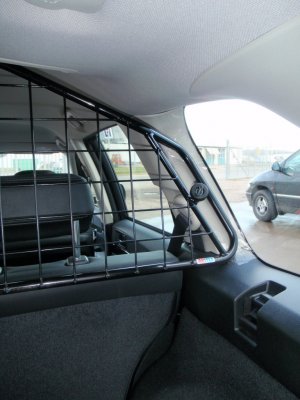 Protective grille / Dog Guard for Toyota Urban Cruiser 2009-