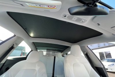 Sun visor Tesla Model 3 from 2017-
