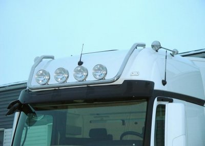 Stainless steel roof arch - Mercedes-Benz Actros 2011- (GIGA)