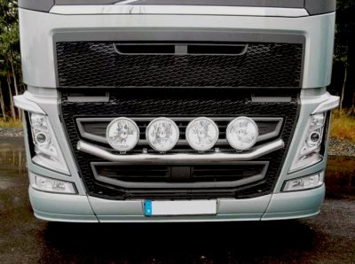 Stainless steel V-bar bull bar for Volvo FH Version 4